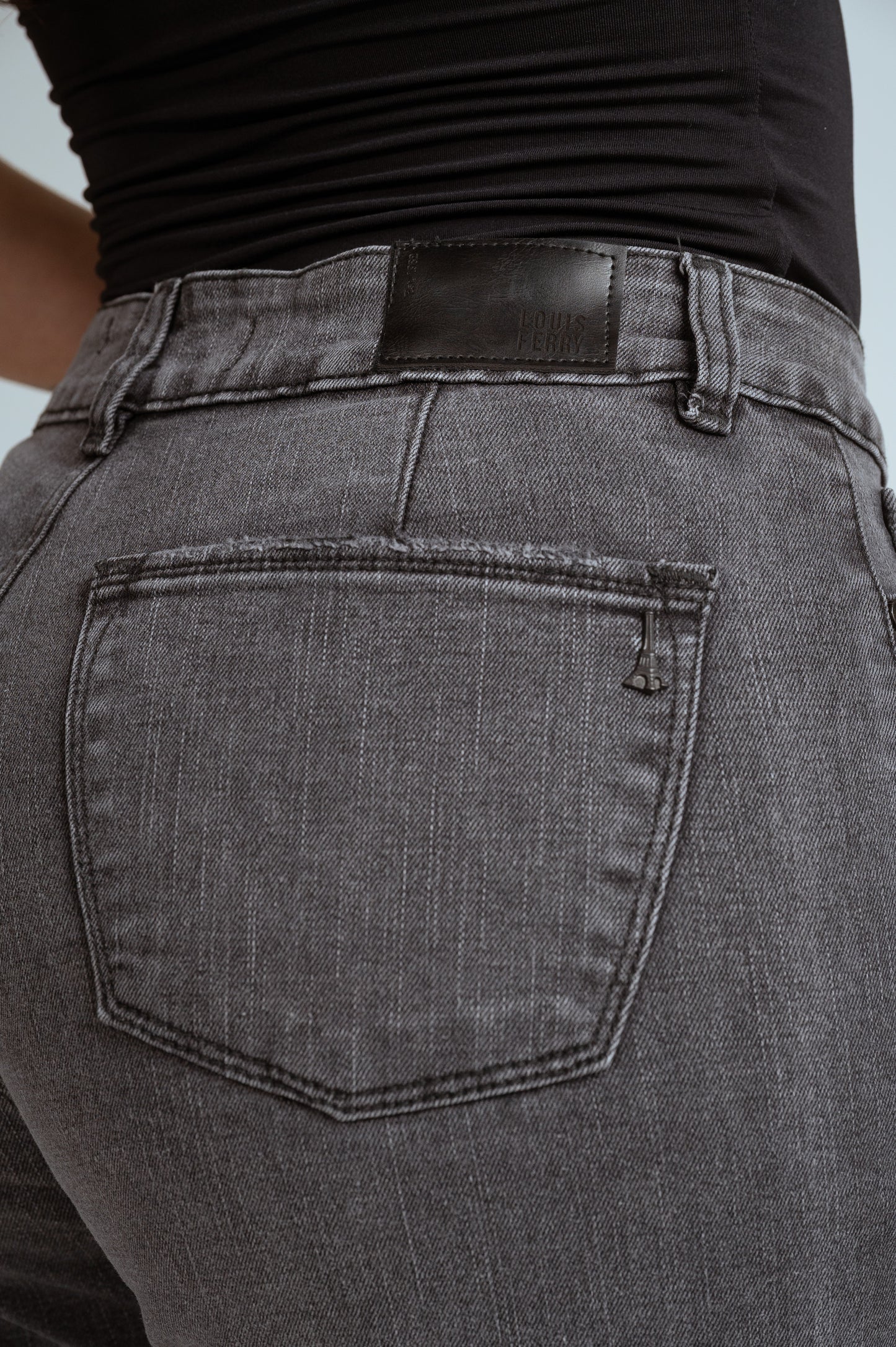 Jeans mom flare REF. 1967