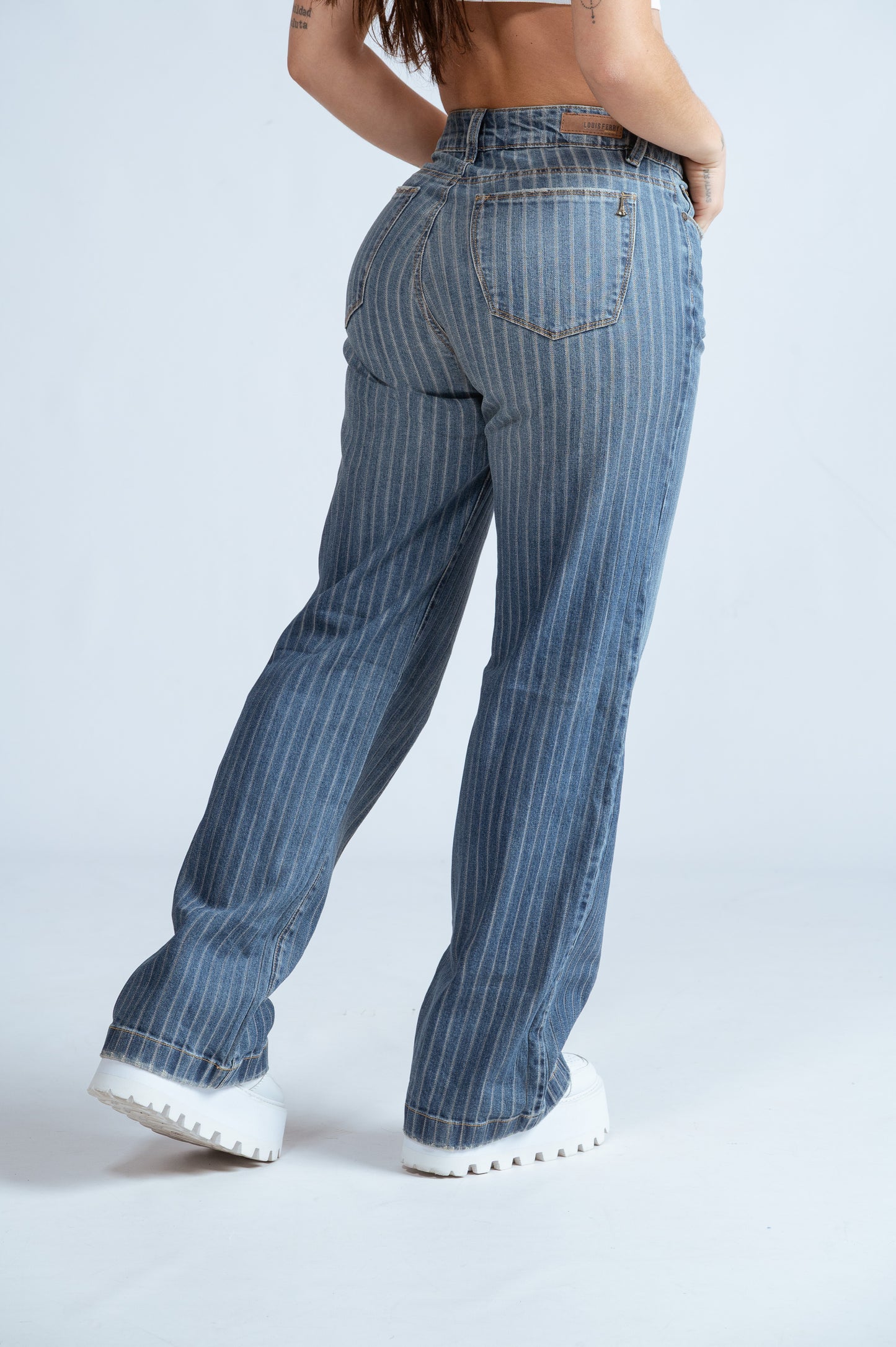 MOM JEANS REF. 2023