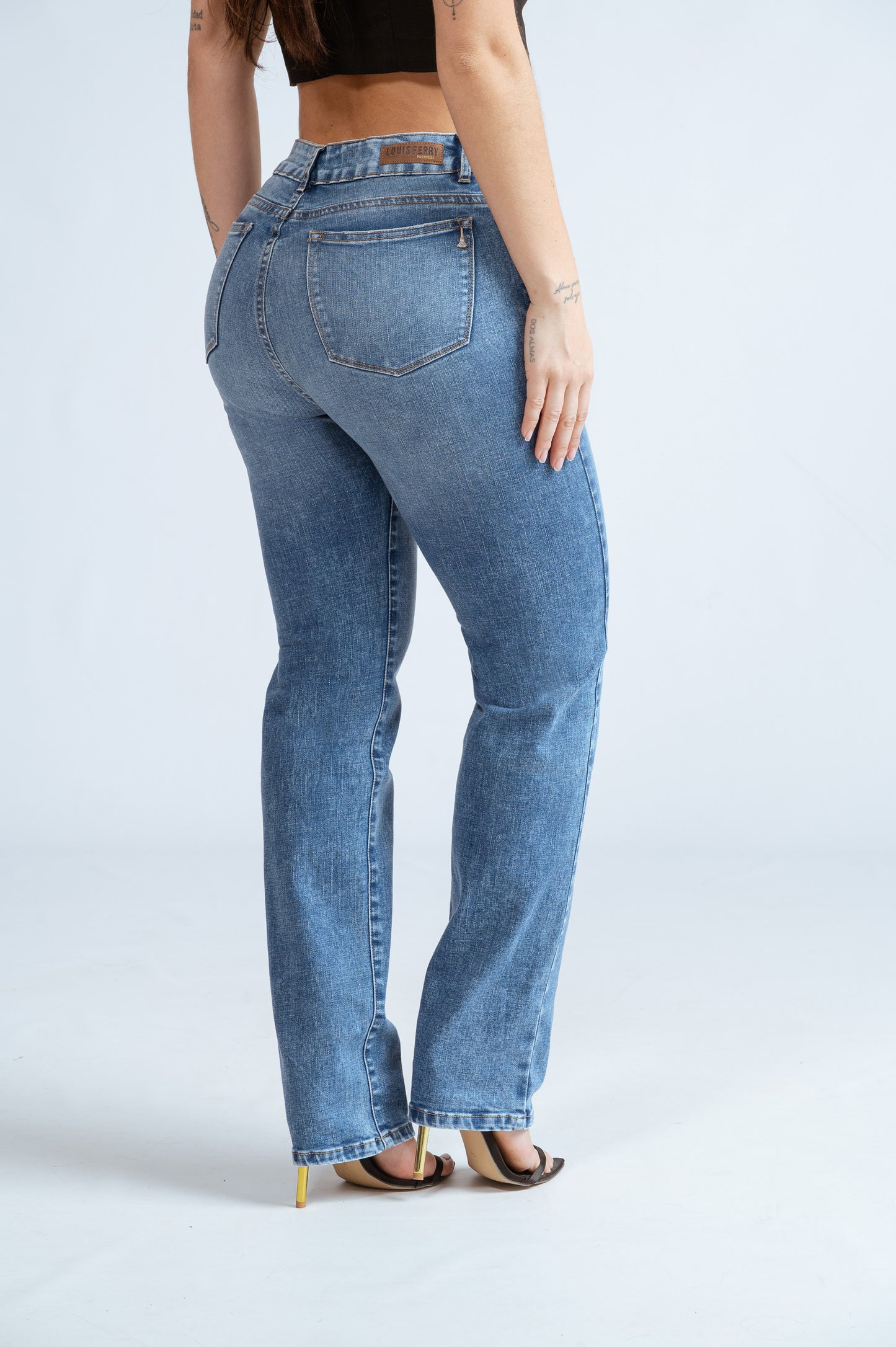 JEANS BOTA RECTA REF.2025