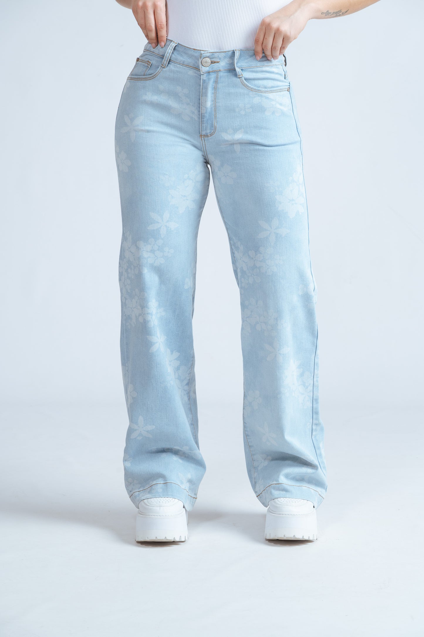JEANS MOM FLARE REF. 2049