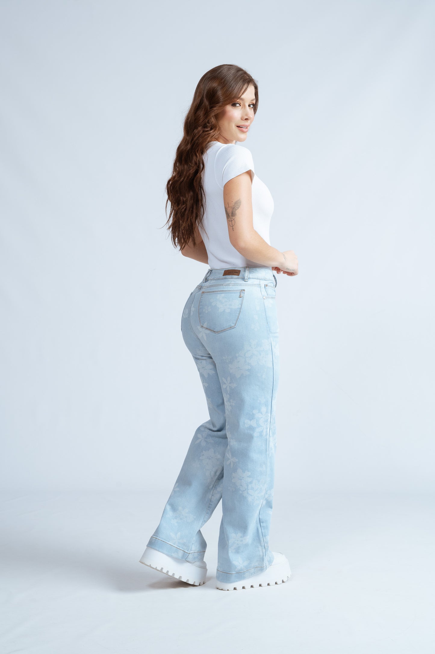 JEANS MOM FLARE REF. 2049