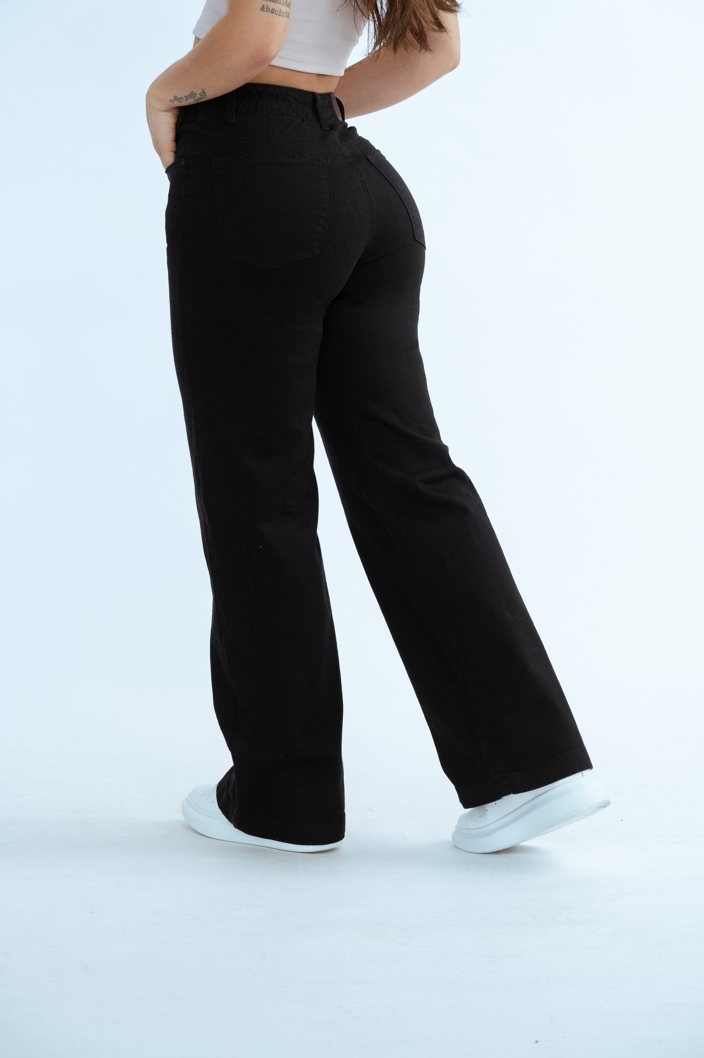 JEANS MOM FLARE NEGRO REF. 2053