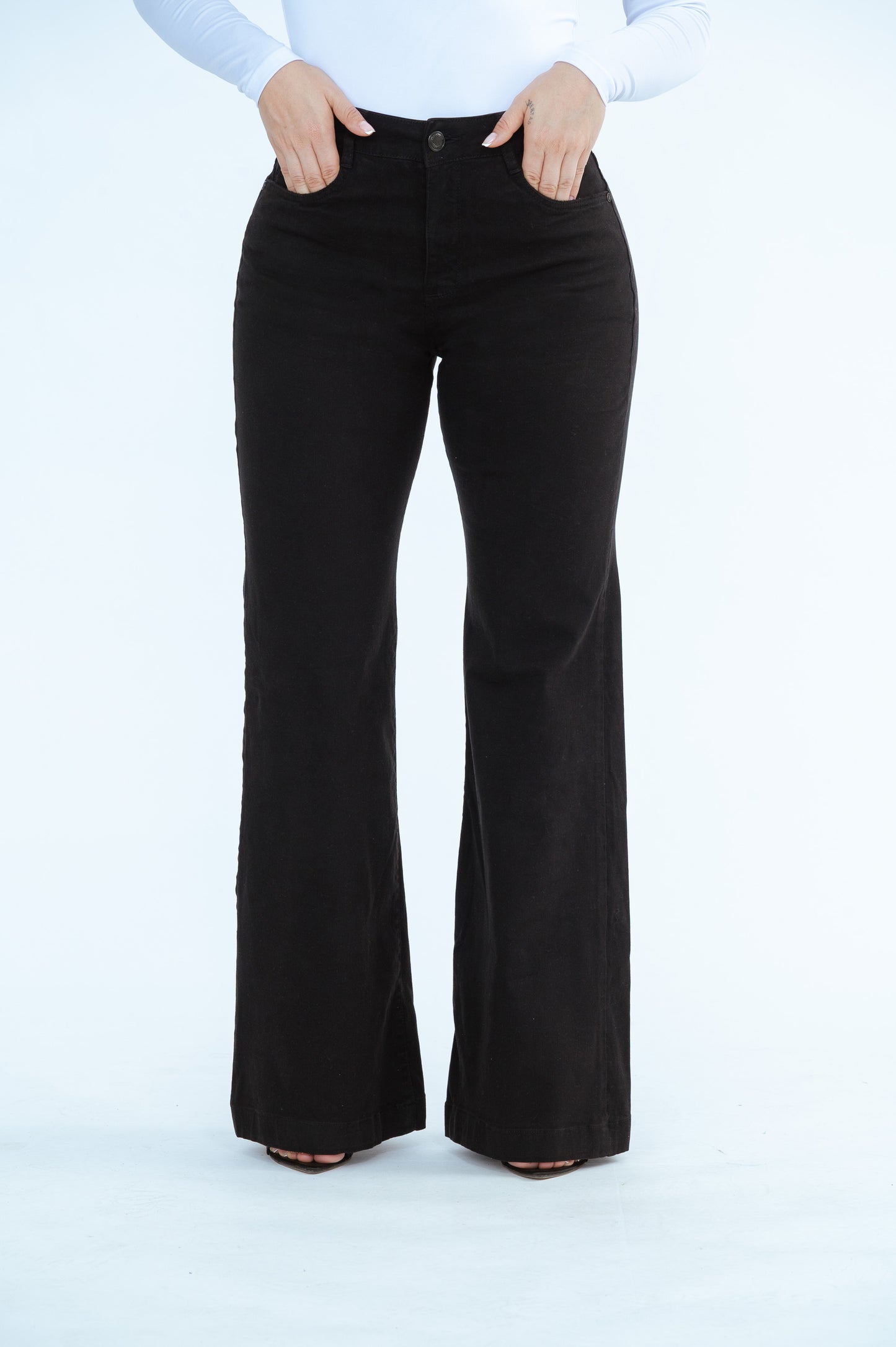 Jeans Bota Campana Negro REF. 2060