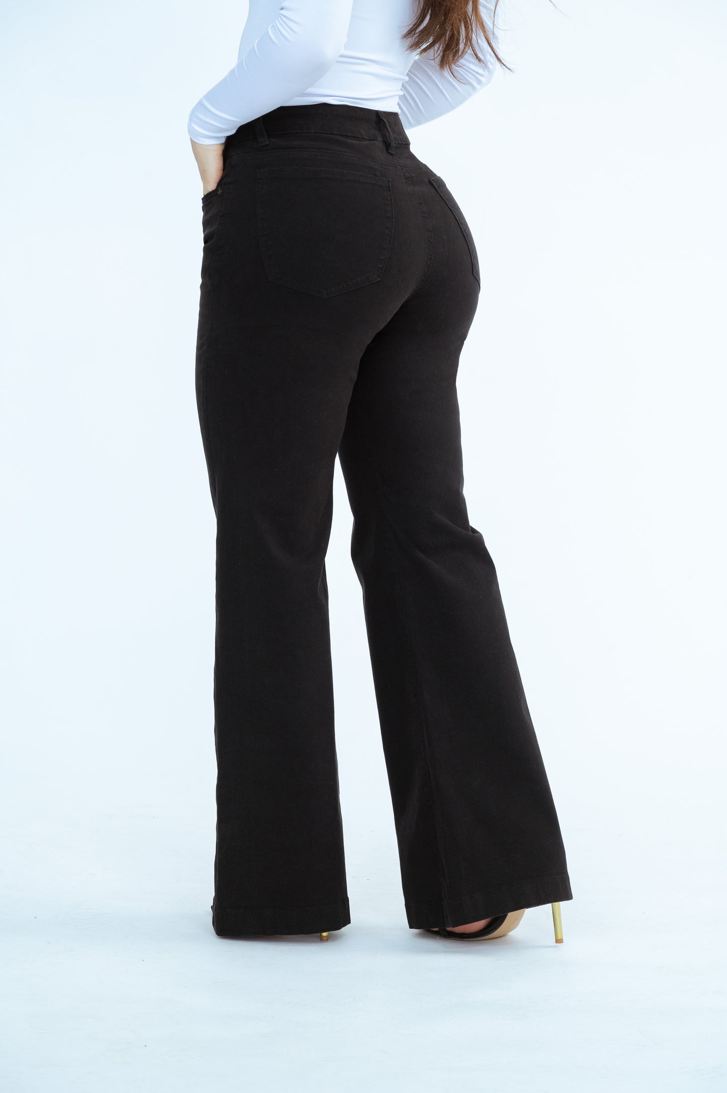 Jeans Bota Campana Negro REF. 2060