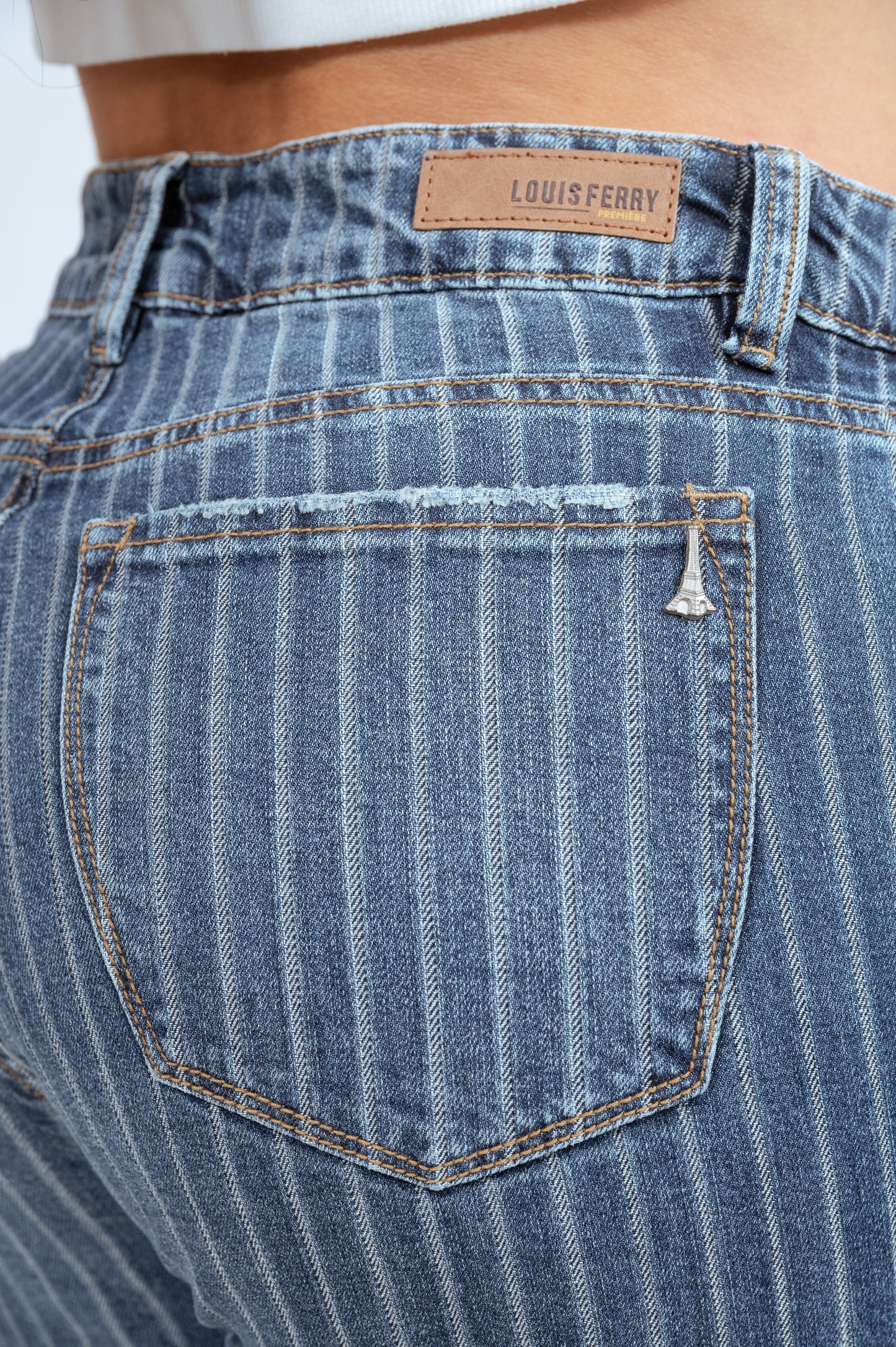 JEANS MOM FIT REF. 2022
