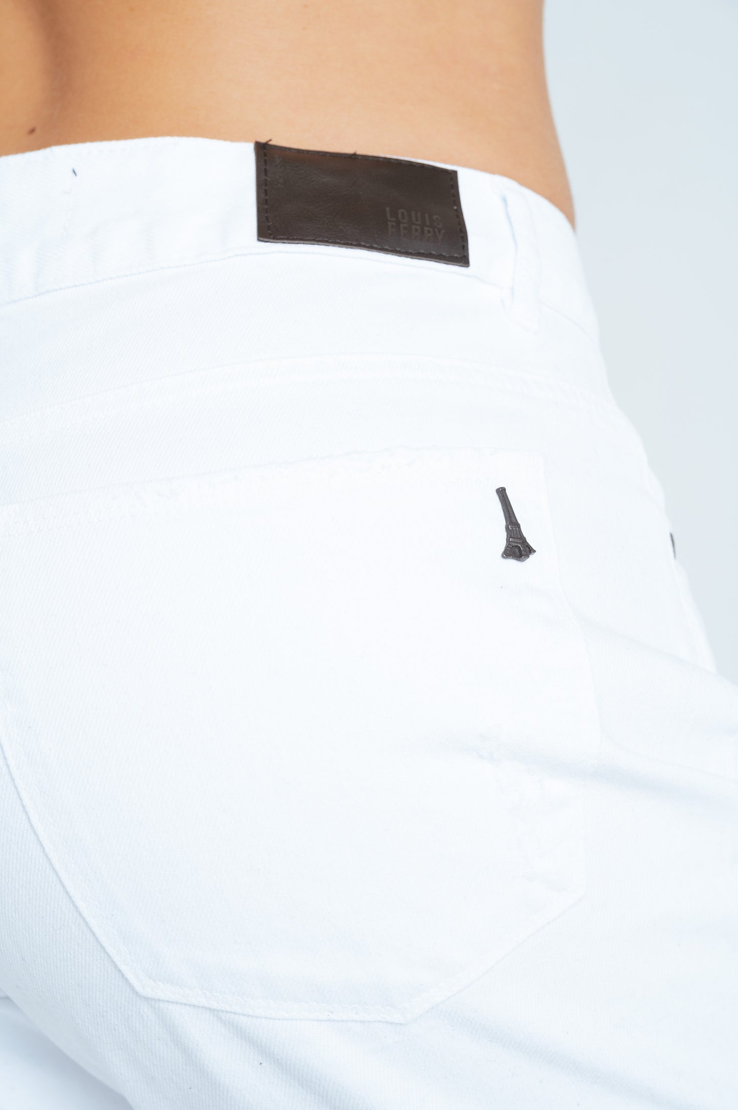 Mom flare blanco REF. 1926